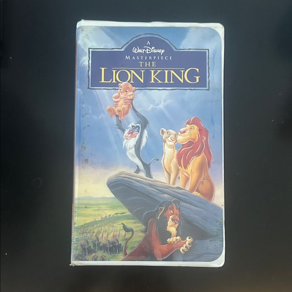Disney The Lion King VHS with Blue and Yellow Cover